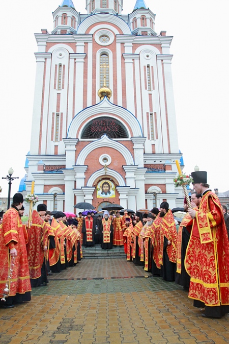 В первый день Пасхи в Хабаровске состоялся Пасхальный Крестный ход