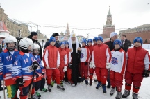 Юные хабаровские хоккеисты приняли участие во встрече со Святейшим Патриархом Кириллом. 2 марта 2013 г.