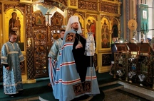 Митрополит Владимир совершил Божественную литургию в Свято-Иннокентьевском храме Хабаровска. 4 сентября 2016 года