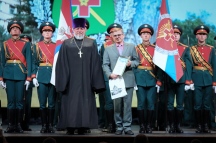 Хабаровский священник вручил военным медикам награды 14 июня 2024 г.
